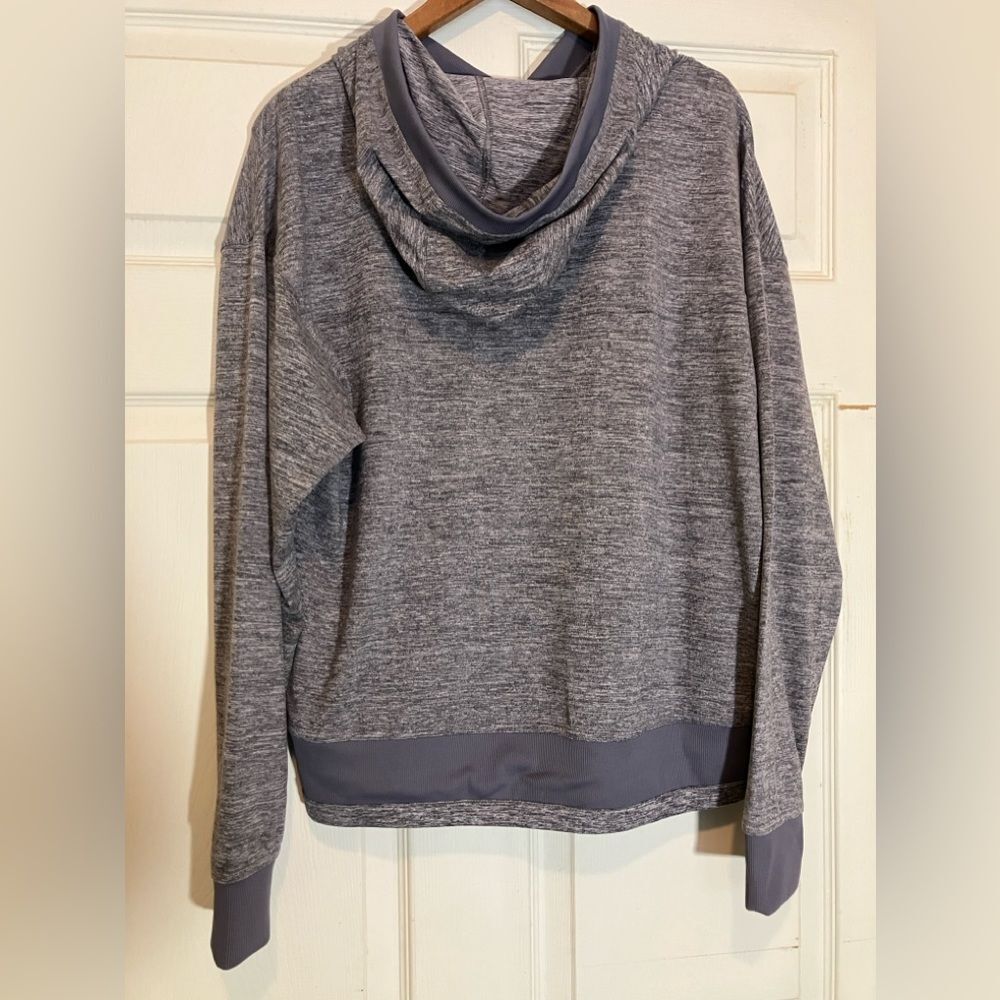 Mondetta, pullover sweatshirt, lightweight, hooded, excellent condition, medium - Picture 3 of 4